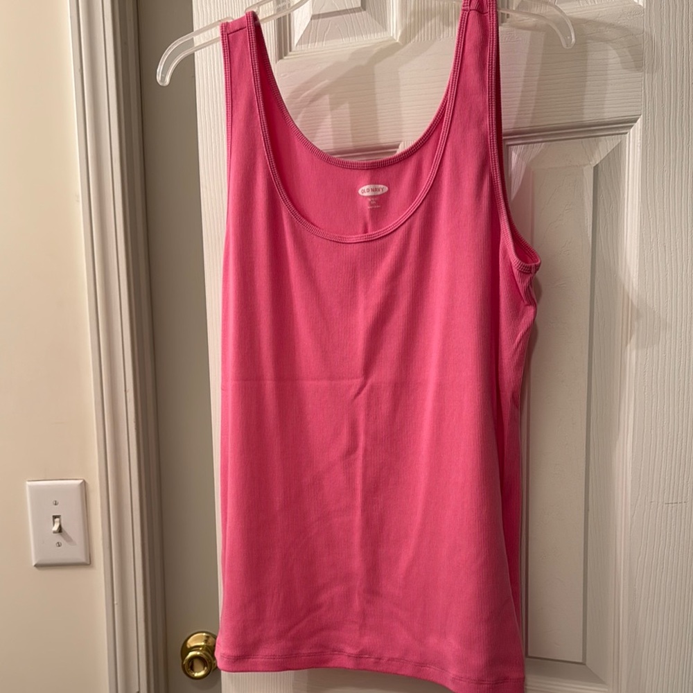 Old Navy Women's Bright Pink Tank Top
